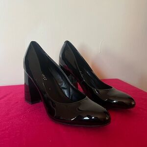 Nine West patent leather pumps